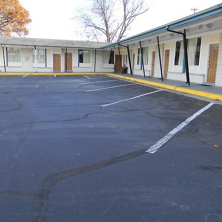 Fairfax Motel Roanoke Rapids Exterior photo
