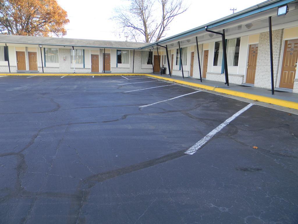 Fairfax Motel Roanoke Rapids Exterior photo